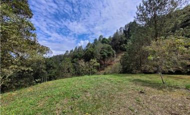 Venta de Lote en Unidad Cerrada en Retiro sector los Salados