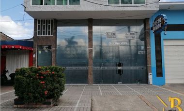 EDIFICIO EMPRESARIAL Y COMERCIAL  UBICADO EN EL CENTRO YOPAL.