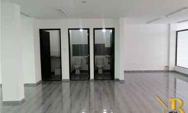 EDIFICIO EMPRESARIAL Y COMERCIAL  UBICADO EN EL CENTRO YOPAL.