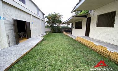 Casa-lote comercial sobre la avenida 30 de agosto, Pereira