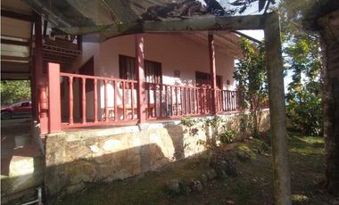Se vende casa lote de 720 M2 con casa, en 350 mill en La Mesa Cund Col