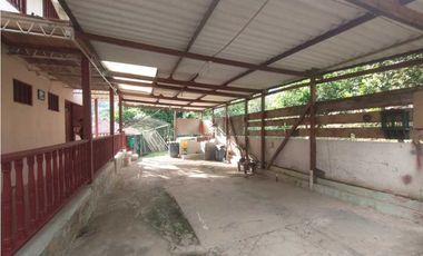 Se vende casa lote de 720 M2 con casa, en 350 mill en La Mesa Cund Col