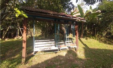 Se vende casa lote de 720 M2 con casa, en 350 mill en La Mesa Cund Col