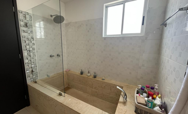 Se vende apartamento dúplex de 118 M2 en 340 Mill en La Mesa Cund, COL