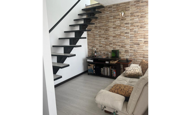 Se vende apartamento dúplex de 118 M2 en 340 Mill en La Mesa Cund, COL