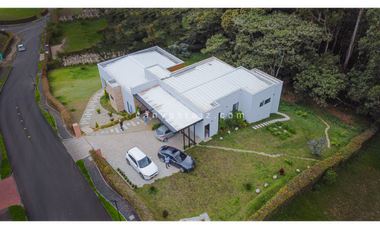 Casa Campestre en Parcelación Vía San Antonio - La Ceja