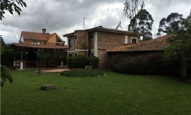 Venta Finca con casa y Caballeriza