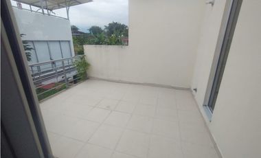 Se vende casa urbana de 133 M2 en 438 mill en La Mesa Cund, COL