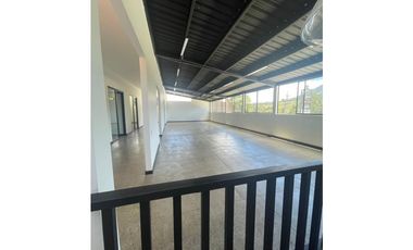 Local para arriendo en vía San Antonio la Ceja