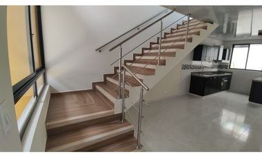 Se vende casa de 180 M2 en 490 mill en La Mesa Cund, COL