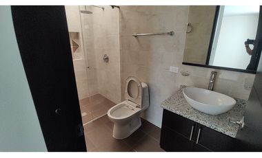 Se vende casa de 180 M2 en 490 mill en La Mesa Cund, COL
