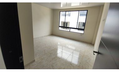 Se vende casa de 180 M2 en 490 mill en La Mesa Cund, COL