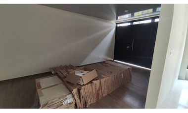 Se vende casa de 180 M2 en 490 mill en La Mesa Cund, COL