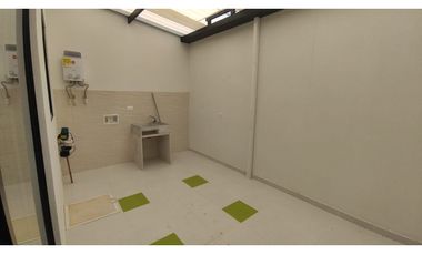 Se vende casa de 180 M2 en 490 mill en La Mesa Cund, COL