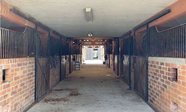 Venta casa con caballerizas en Mosquera