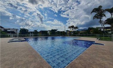 Se Vende Casa Campestre En Chinauta Sobre Planos