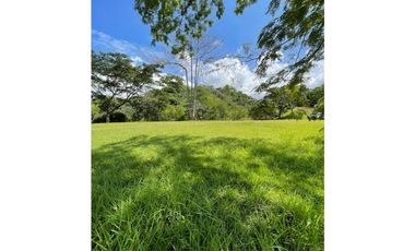 ¡Oportunidad única! Lote en venta: ¡Construye tus sueños aquí!