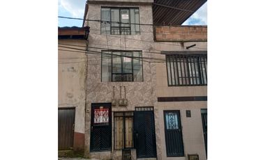 SE VENDE CASA CON 3 RENTAS EN EL CENTRO DE PEREIRA VEHICULAR