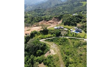 Tu hogar ideal en San Jerónimo: ¡Lotes exclusivos!