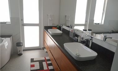 San Simon Guaymaral, arriendo. 550 M