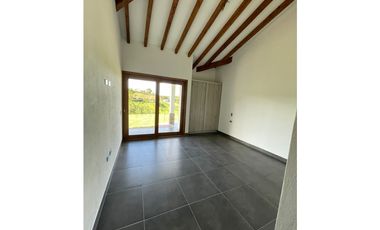 VENTA FINCA 3400 mts2 MARINILLA VEREDA CASCAJO