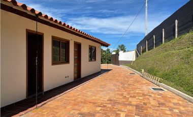 VENTA FINCA 3400 mts2 MARINILLA VEREDA CASCAJO