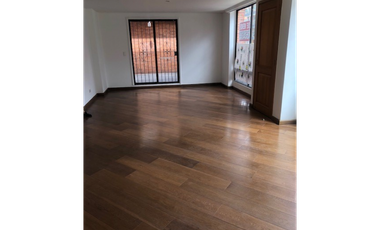 apto venta carrera 21 con 102