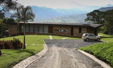 Casa campestre en condominio la Siria