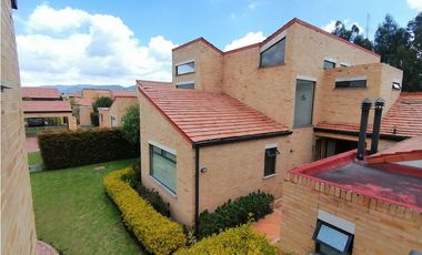 CASA EN VENTA CAJICA