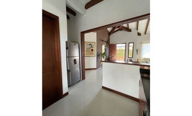 Se vende casa campestre en condominio en La Ceja