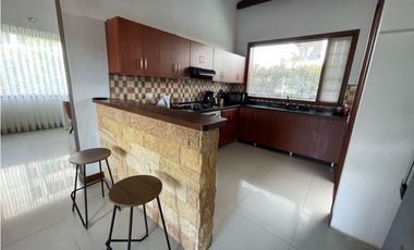 Se vende casa campestre en condominio en La Ceja