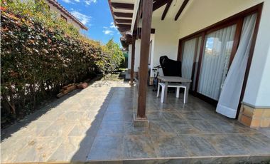 Se vende casa campestre en condominio en La Ceja