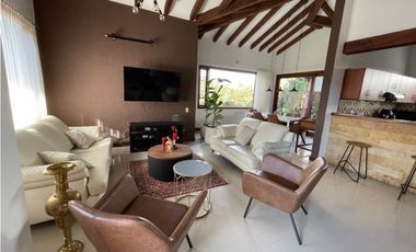 Se vende casa campestre en condominio en La Ceja