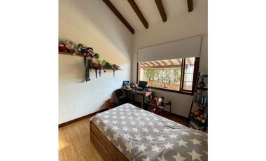 Se vende casa campestre en condominio en La Ceja