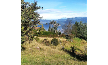 Lote  en Santa Elena con linda vista hacia  el Poblado -Medellin