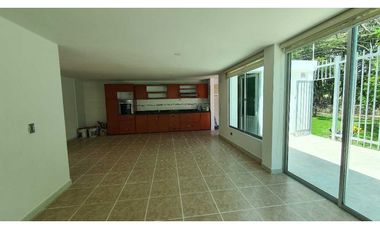 Se Vende Hermosa Casa En Conjunto Cerrado Muy Central Sector La Pampa