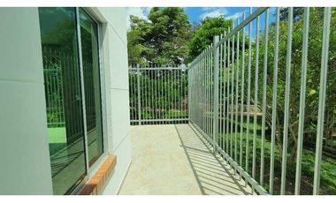 Se Vende Hermosa Casa En Conjunto Cerrado Muy Central Sector La Pampa