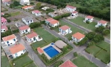 VENDO CASA CON PISCINA EN CONDOMINIO NARIÑO CUNDINAMARCA