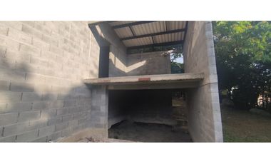 Se vende casa campestre de 144 M2 en 720 mill en La Mesa Cund.