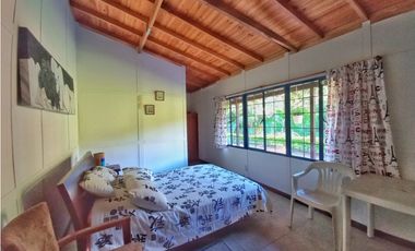 Maat vende Casa Campestre, La Masata-Villeta 2.460m2 $450 Millones