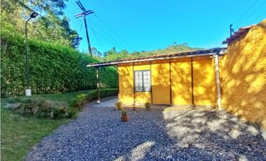 Maat vende Casa Campestre, La Masata-Villeta 2.460m2 $450 Millones