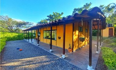 Maat vende Casa Campestre, La Masata-Villeta 2.460m2 $450 Millones