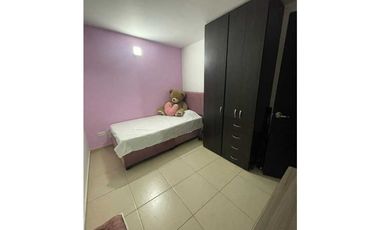 Apartamento En El Centro De La Mesa De 3 Habitaciones