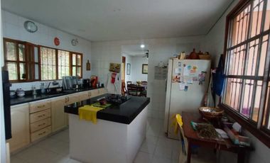 Casa Campestre tipo paisa cerca a la vía principal - La Mesa Cundi