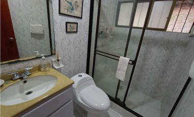 Casa Campestre tipo paisa cerca a la vía principal - La Mesa Cundi
