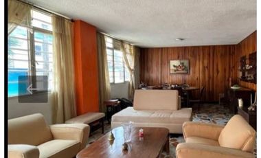 SE VENDE AMPLIA CASA EN SECTOR DE BAVARIA