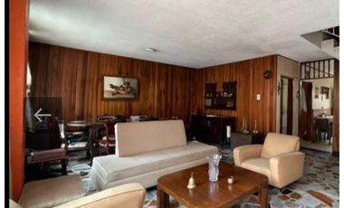 SE VENDE AMPLIA CASA EN SECTOR DE BAVARIA