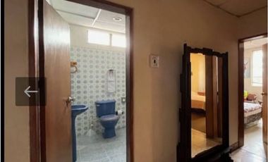 SE VENDE AMPLIA CASA EN SECTOR DE BAVARIA