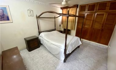 SE VENDE CASA ESQUINERA EN EL BARRIO JARDIN , SANTA MARTA
