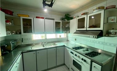 SE VENDE CASA ESQUINERA EN EL BARRIO JARDIN , SANTA MARTA
